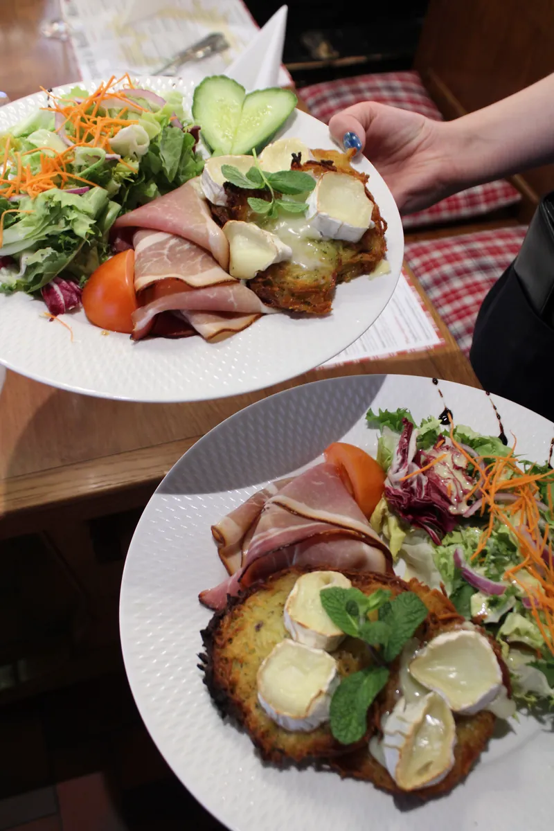 Galette bergère au chèvre et jambon fumé