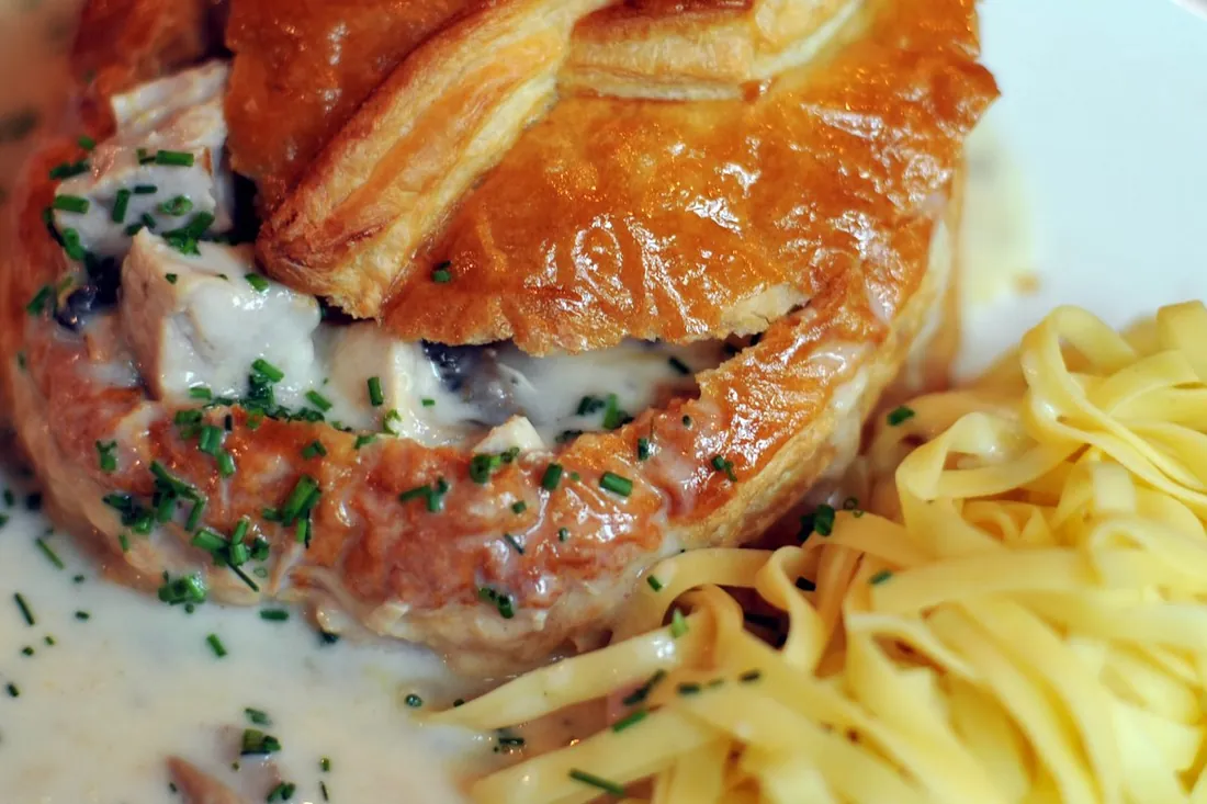 Bouchée à la reine et tagliatelles